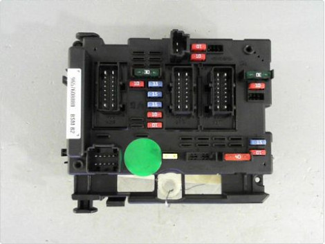 BOITE A FUSIBLES PEUGEOT 206+ 09-13