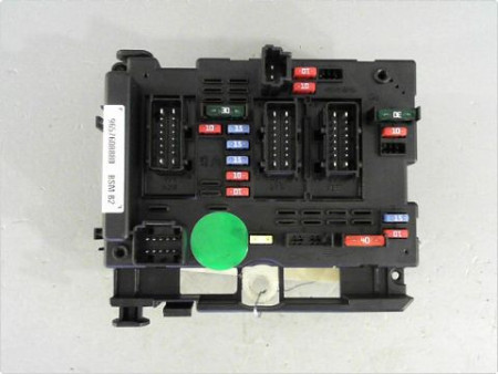 BOITE A FUSIBLES PEUGEOT 206+ 09-13
