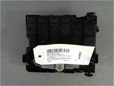BOITE A FUSIBLES PEUGEOT 206+ 09-13