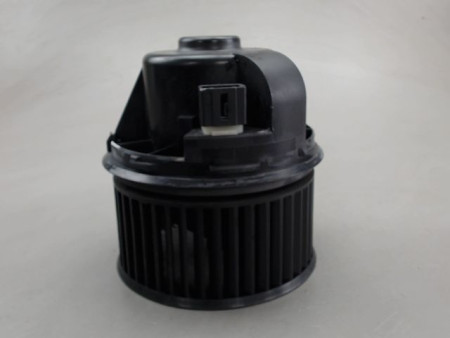MOTEUR VENTILATEUR CHAUFFAGE FORD FOCUS