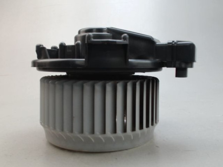 MOTEUR VENTILATEUR CHAUFFAGE TOYOTA YARIS