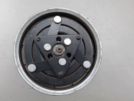 COMPRESSEUR AIR CONDITIONNE DACIA SANDERO