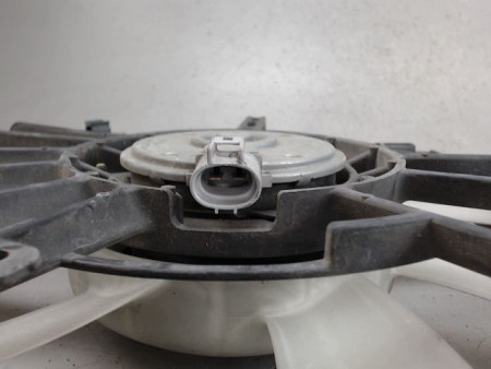 MOTEUR VENTILATEUR RADIATEUR TOYOTA YARIS