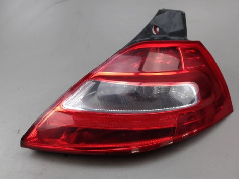 FEU ARRIERE DROIT RENAULT MEGANE
