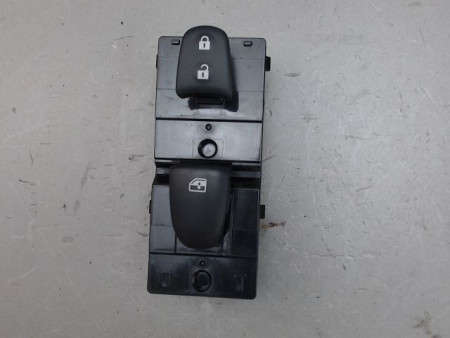 COMMANDE LEVE-GLACE PORTE AVD RENAULT KADJAR