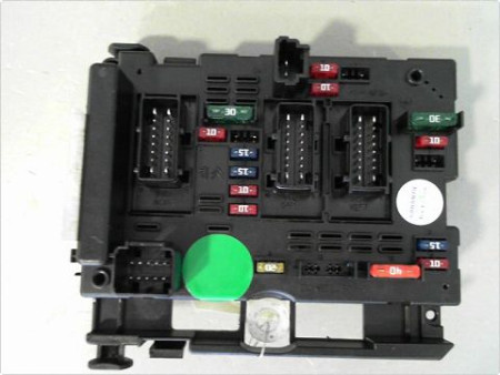 BOITE A FUSIBLES PEUGEOT 206 98-09