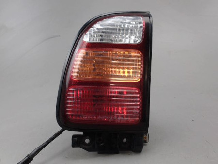 FEU ARRIERE GAUCHE  TOYOTA RAV4