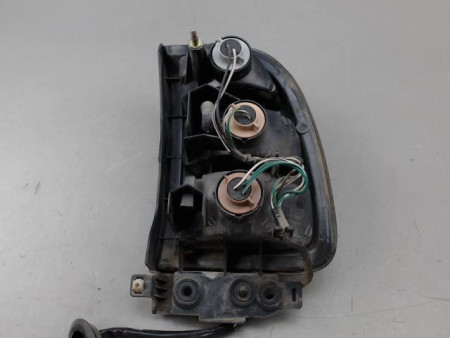 FEU ARRIERE GAUCHE  TOYOTA RAV4