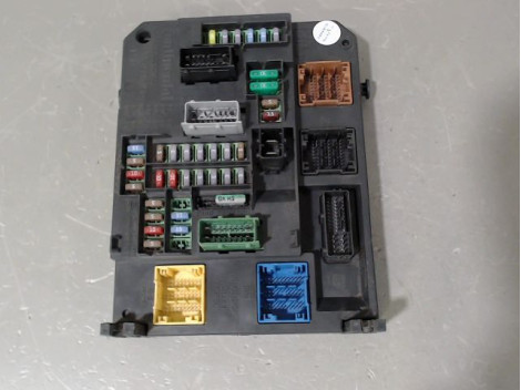 BOITIER GESTION HABITACLE CITROEN C4