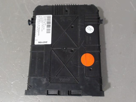 BOITIER GESTION HABITACLE PEUGEOT 208 PH2 2015-