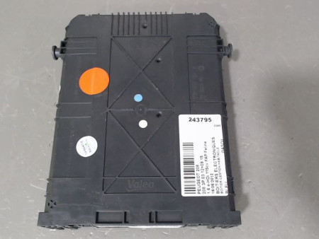 BOITIER GESTION HABITACLE PEUGEOT 208 12-15