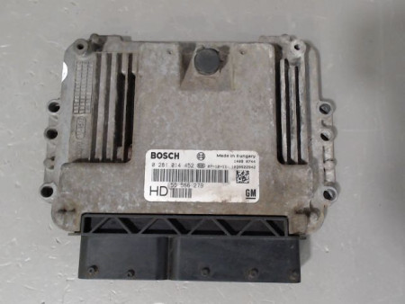 CALCULATEUR MOTEUR OPEL ZAFIRA