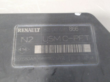 BOITE A FUSIBLES RENAULT MEGANE