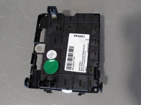 BOITE A FUSIBLES PEUGEOT 206