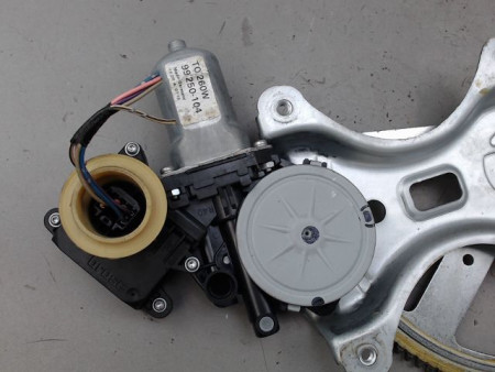 MECANISME LEVE-GLACE AVANT DROIT TOYOTA COROLLA