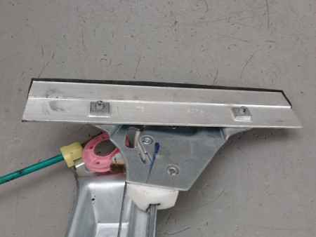 MECANISME LEVE-GLACE AVANT GAUCHE OPEL CORSA