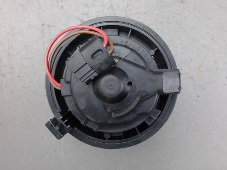MOTEUR VENTILATEUR CHAUFFAGE DACIA DUSTER