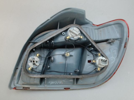 FEU ARRIERE GAUCHE  TOYOTA YARIS
