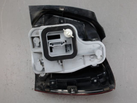 FEU ARRIERE GAUCHE  VOLKSWAGEN POLO