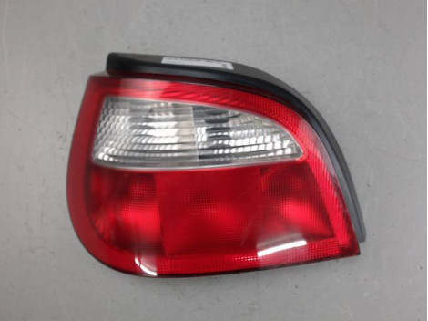 FEU ARRIERE GAUCHE  RENAULT MEGANE