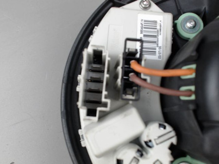 MOTEUR VENTILATEUR CHAUFFAGE B.M.W. SERIE 1