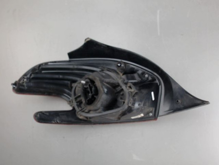 FEU ARRIERE DROIT PEUGEOT 208