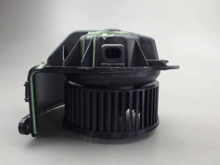MOTEUR VENTILATEUR CHAUFFAGE RENAULT MEGANE