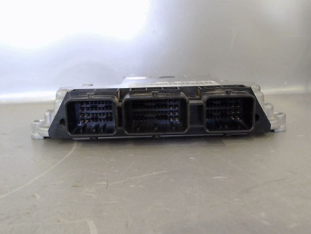 CALCULATEUR MOTEUR RENAULT MEGANE