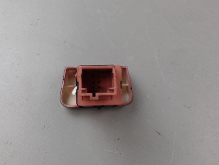 BOUTON DE WARNING CITROEN C4