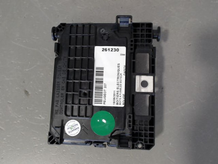 BOITE A FUSIBLES PEUGEOT 207