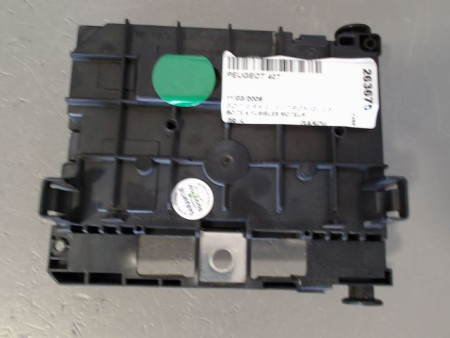 BOITE A FUSIBLES PEUGEOT 407