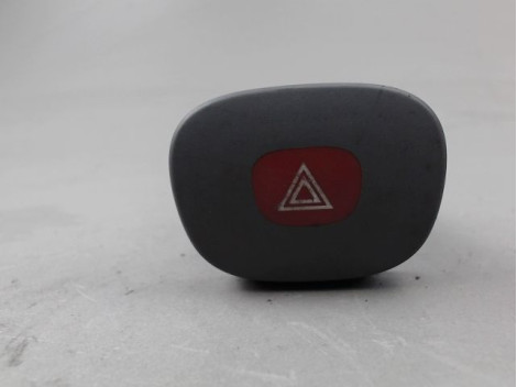 BOUTON DE WARNING RENAULT CLIO