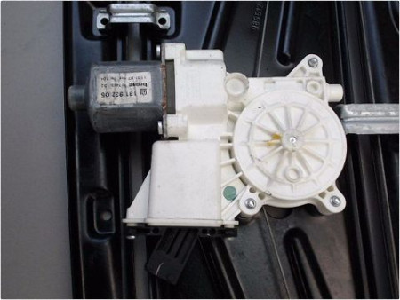 MECANISME LEVE-GLACE ARRIERE GAUCHE OPEL ASTRA