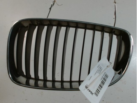 GRILLE CALANDRE GAUCHE B.M.W. SERIE 1