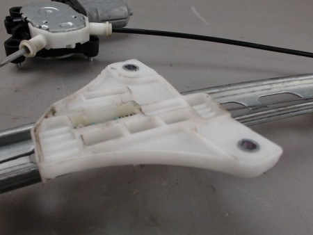 MECANISME LEVE-GLACE AVANT GAUCHE SUZUKI SWIFT