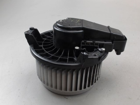 MOTEUR VENTILATEUR CHAUFFAGE TOYOTA RAV4