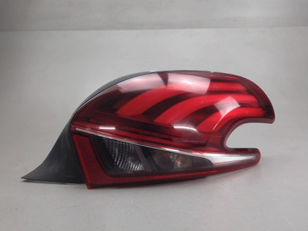 FEU ARRIERE DROIT PEUGEOT 208
