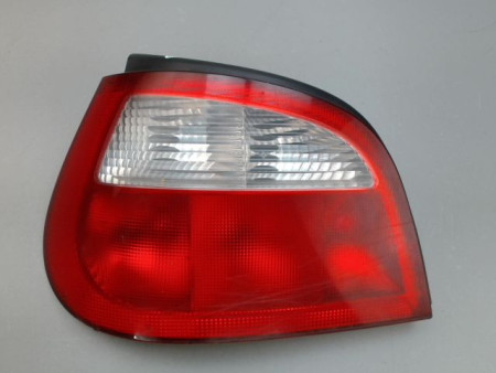 FEU ARRIERE GAUCHE  RENAULT MEGANE