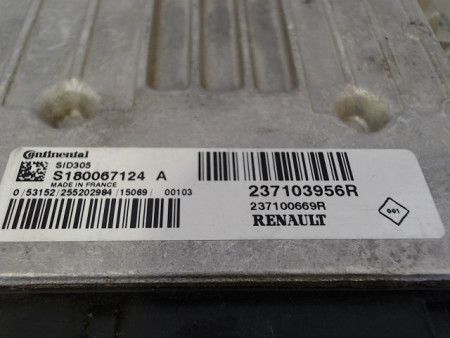 CALCULATEUR MOTEUR RENAULT MEGANE