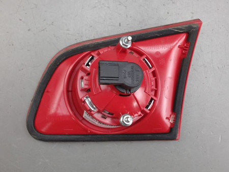 FEU ARRIERE INTERIEUR GAUCHE VOLKSWAGEN PASSAT