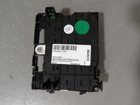 BOITE A FUSIBLES PEUGEOT 206