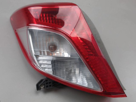 FEU ARRIERE GAUCHE  TOYOTA YARIS