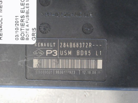 BOITE A FUSIBLES RENAULT MEGANE