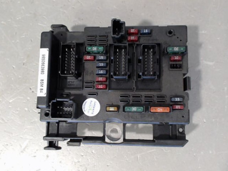 BOITE A FUSIBLES PEUGEOT 206