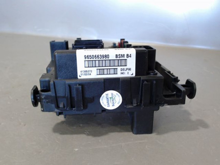 BOITE A FUSIBLES PEUGEOT 206