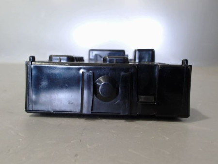 BOITIER GESTION HABITACLE RENAULT CLIO