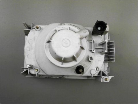 PHARE DROIT RENAULT 9