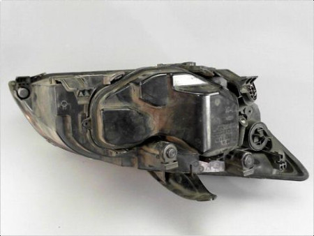 PHARE GAUCHE FORD FOCUS 04-07