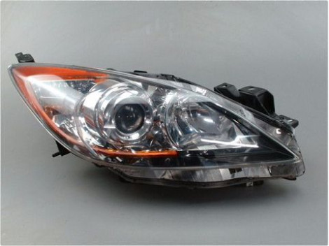 PHARE DROIT MAZDA 3
