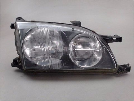 PHARE DROIT TOYOTA AVENSIS